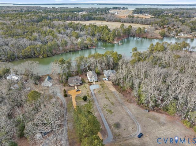 170 Rappa Run Rd, Topping, VA 23169