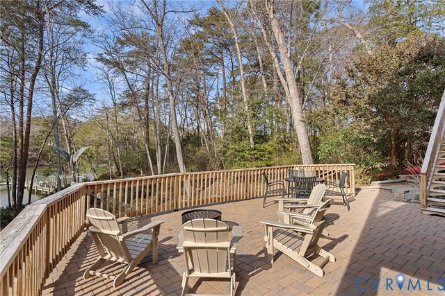 170 Rappa Run Rd, Topping, VA 23169