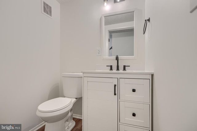 1406 FAIRBANKS DR, Hanover, MD 21076