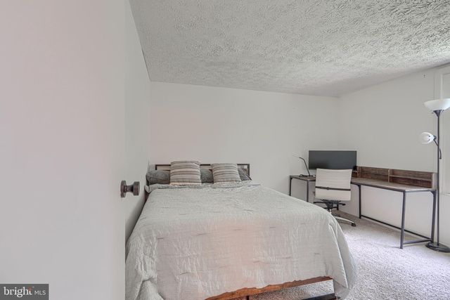 1406 FAIRBANKS DR, Hanover, MD 21076