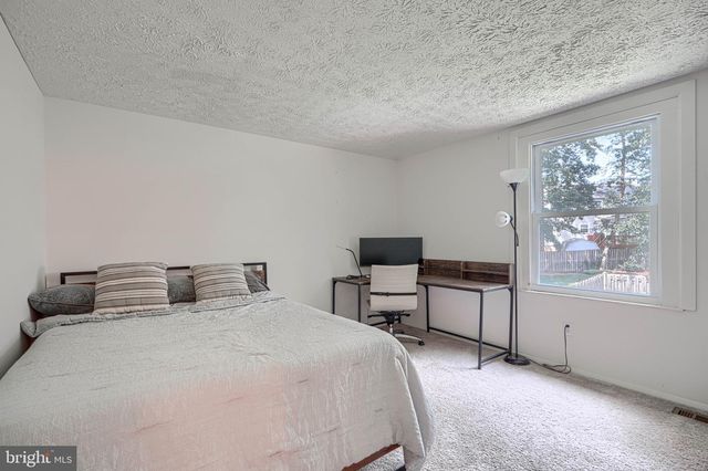 1406 FAIRBANKS DR, Hanover, MD 21076