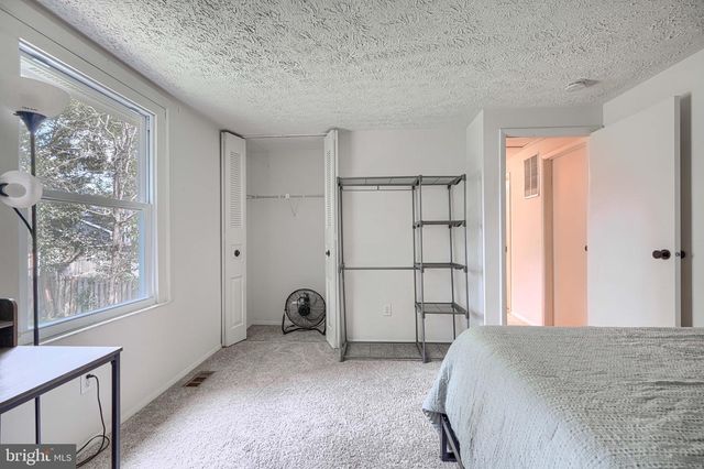 1406 FAIRBANKS DR, Hanover, MD 21076