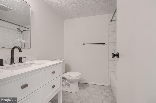 1406 FAIRBANKS DR, Hanover, MD 21076