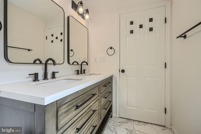 1406 FAIRBANKS DR, Hanover, MD 21076