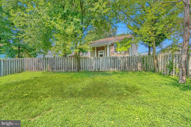 1406 FAIRBANKS DR, Hanover, MD 21076