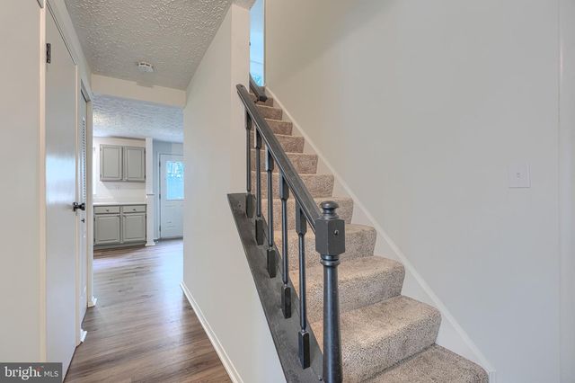 1406 FAIRBANKS DR, Hanover, MD 21076