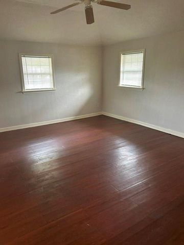 3260 Simmons Street, Houston, TX 77004