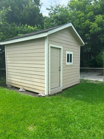 3260 Simmons Street, Houston, TX 77004