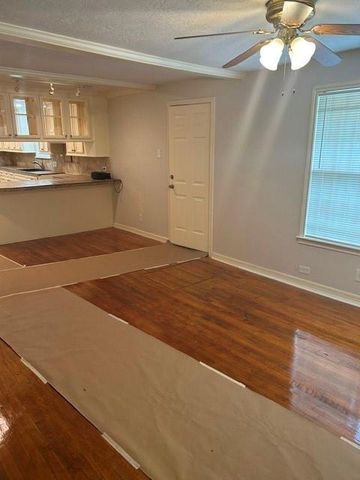 3260 Simmons Street, Houston, TX 77004