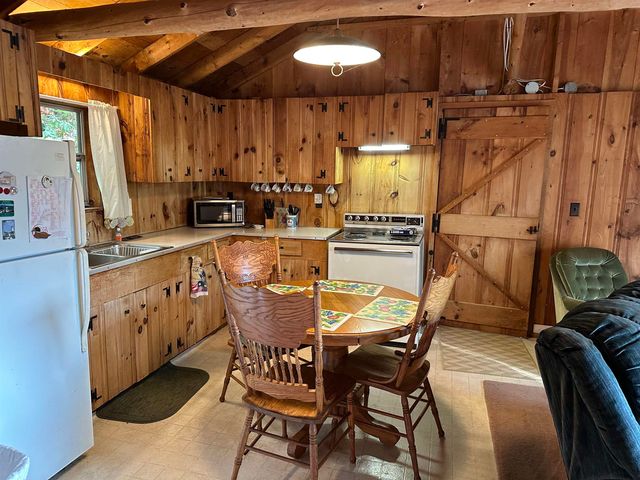 176 Upper Pratt Pond Road, New Ipswich, NH 03071