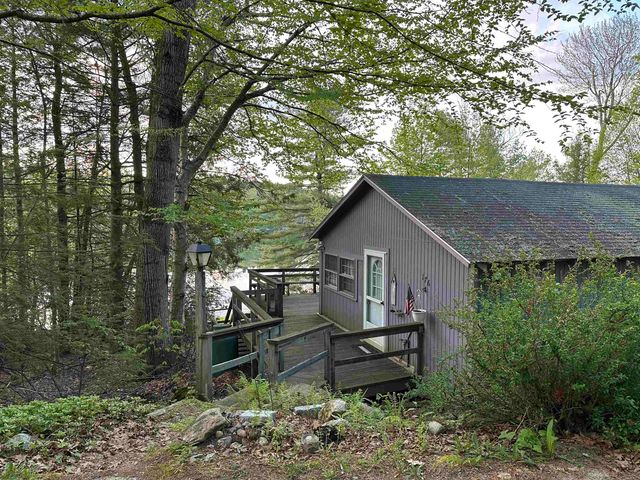 176 Upper Pratt Pond Road, New Ipswich, NH 03071