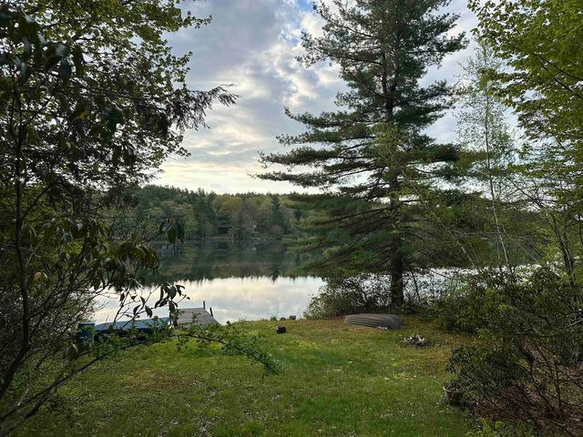 176 Upper Pratt Pond Road, New Ipswich, NH 03071