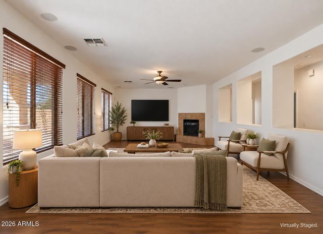 9011 W RED FOX Road, Peoria, AZ 85383