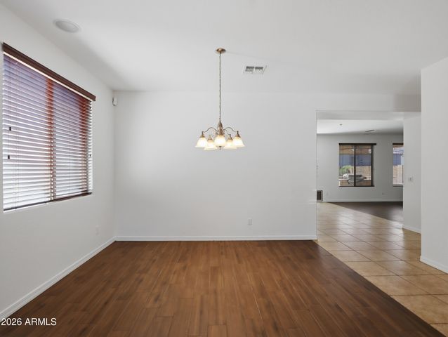 9011 W RED FOX Road, Peoria, AZ 85383
