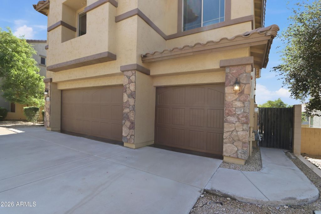 9011 W RED FOX Road, Peoria, AZ 85383 — photo 2