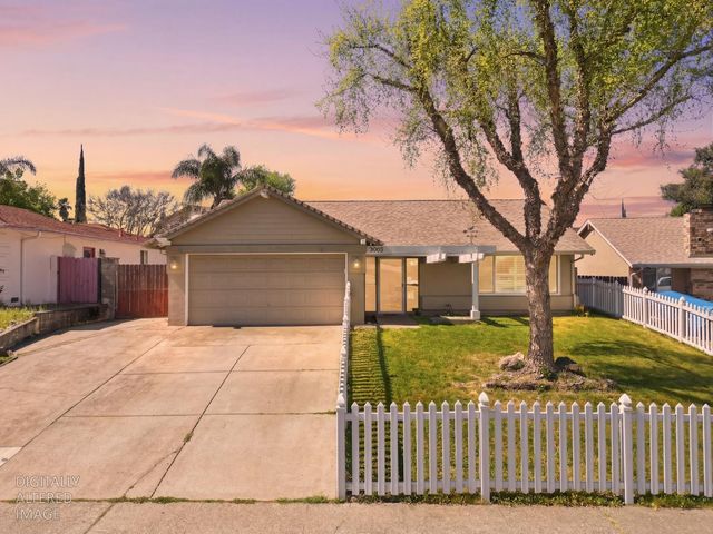 5905 Merlindale Dr, Citrus Heights, CA 95610