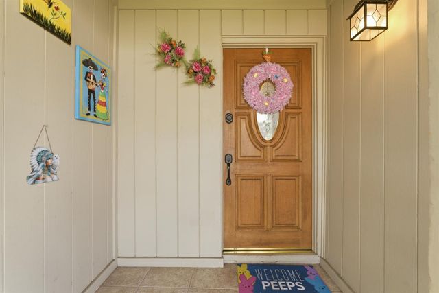 5905 Merlindale Dr, Citrus Heights, CA 95610