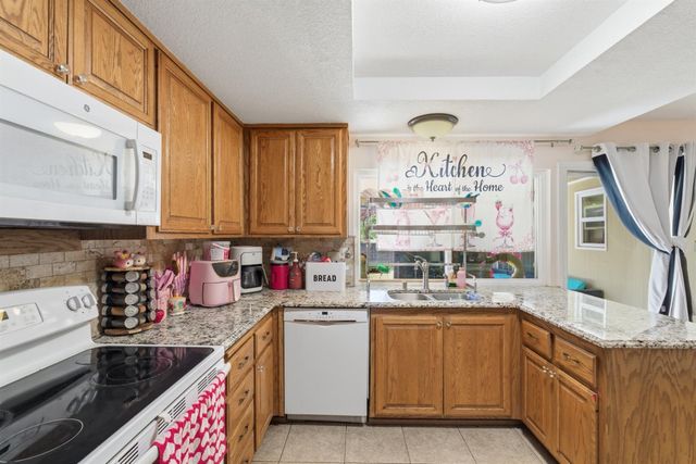 5905 Merlindale Dr, Citrus Heights, CA 95610