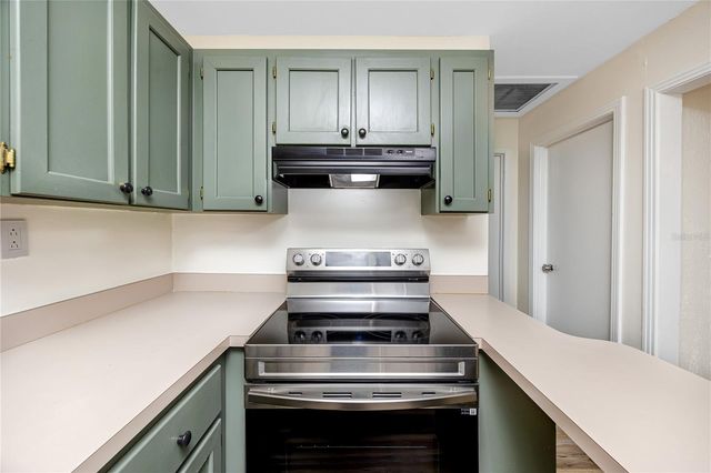 7134 LAUDER PLACE, Tampa, FL 33617