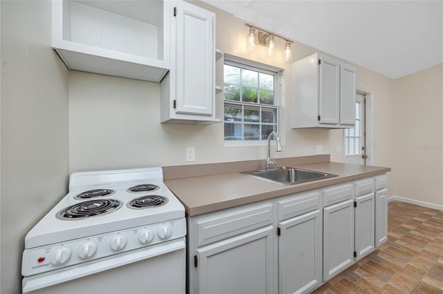 7134 LAUDER PLACE, Tampa, FL 33617