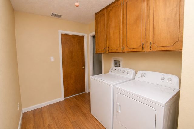 5132 Fairway Circle, De Cordova, TX 76049