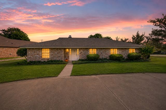 5132 Fairway Circle, De Cordova, TX 76049
