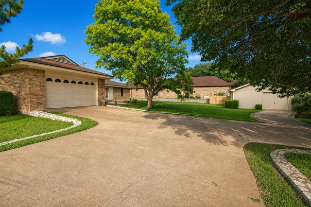 5132 Fairway Circle, De Cordova, TX 76049