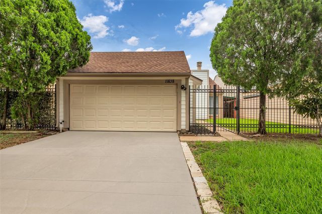 11838 Plumbrook Drive, Houston, TX 77099