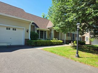 47 HEDGE ROW RD, Princeton, NJ 08540