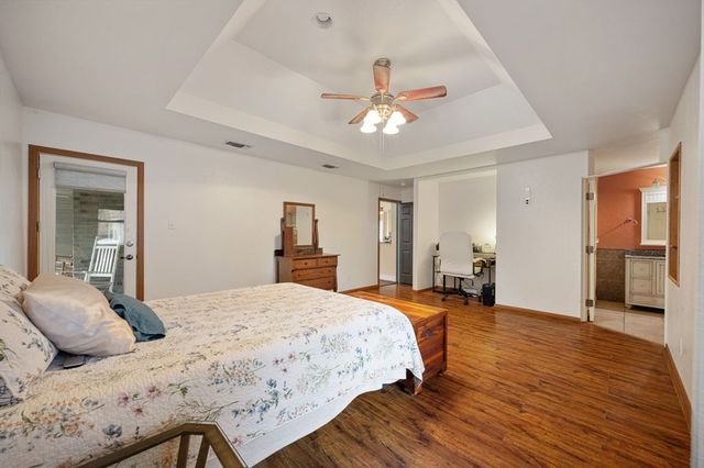 104 Holly Hill Dr, Kerrville, TX 78028