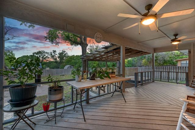 104 Holly Hill Dr, Kerrville, TX 78028