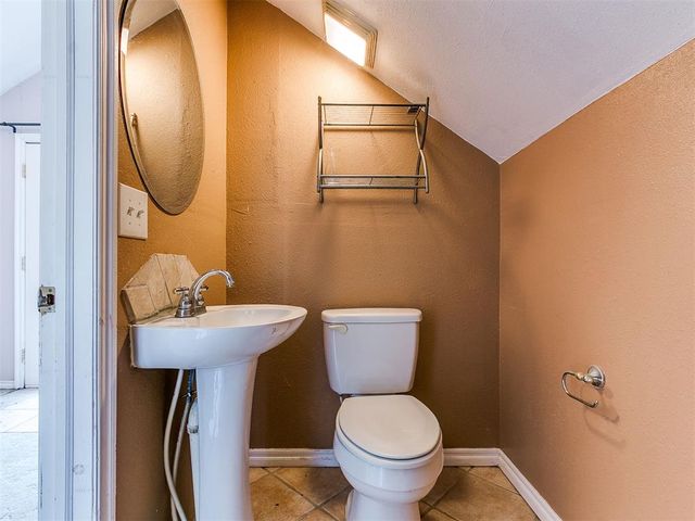 1311 Cambridge Drive, Shawnee, OK 74804