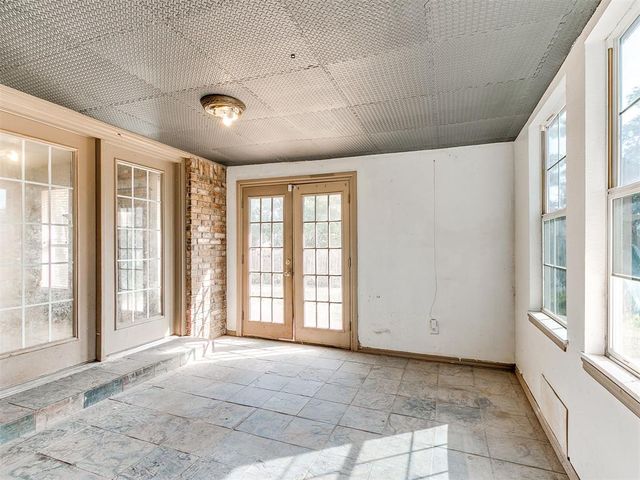 1311 Cambridge Drive, Shawnee, OK 74804