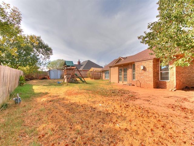 1311 Cambridge Drive, Shawnee, OK 74804