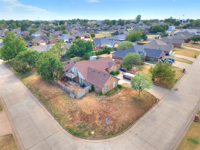 1311 Cambridge Drive, Shawnee, OK 74804