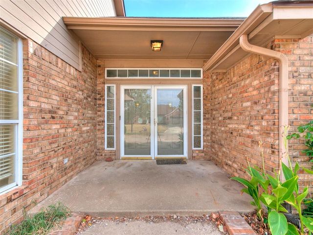 1311 Cambridge Drive, Shawnee, OK 74804