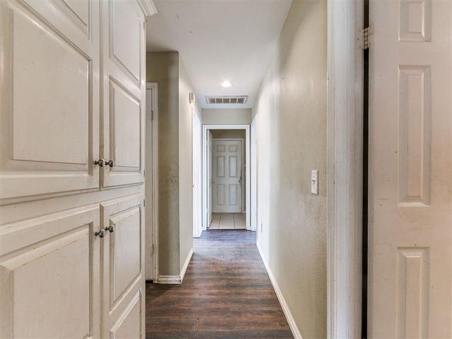 1311 Cambridge Drive, Shawnee, OK 74804