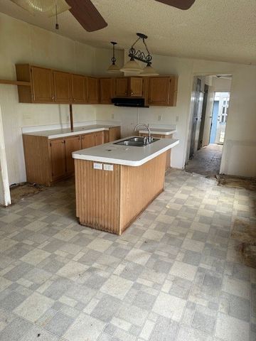 6827 Spring Branch Drive, Krum, TX 76249