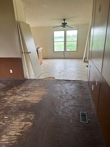 6827 Spring Branch Drive, Krum, TX 76249