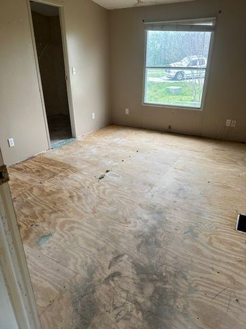 6827 Spring Branch Drive, Krum, TX 76249