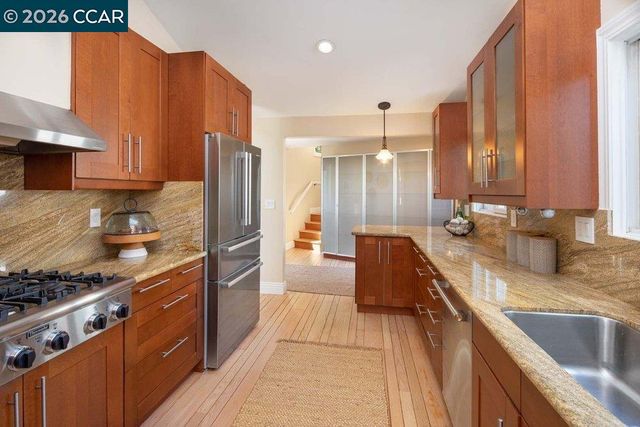 200 Longview Ter, Orinda, CA 94563