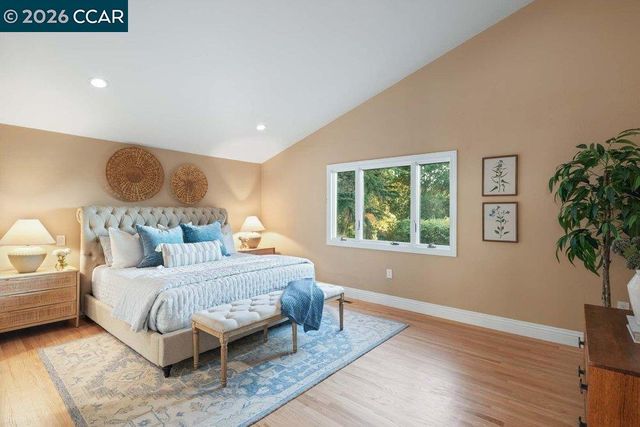 200 Longview Ter, Orinda, CA 94563