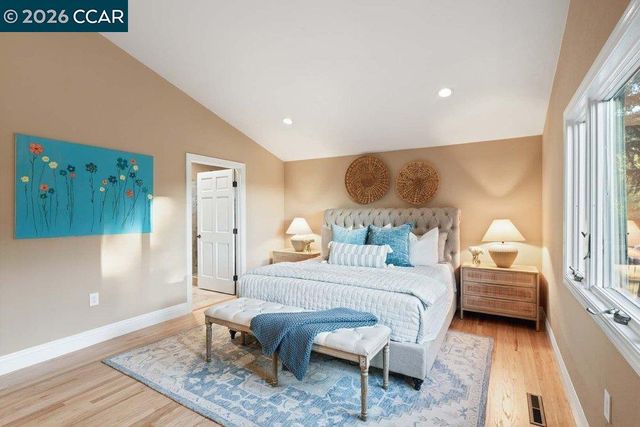 200 Longview Ter, Orinda, CA 94563