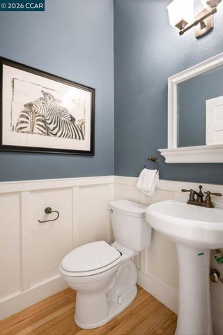 200 Longview Ter, Orinda, CA 94563