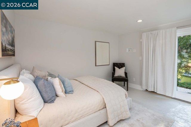 200 Longview Ter, Orinda, CA 94563
