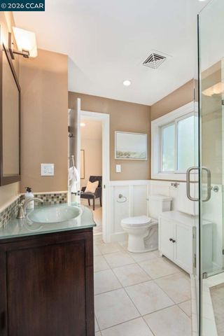 200 Longview Ter, Orinda, CA 94563