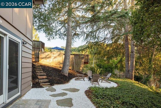 200 Longview Ter, Orinda, CA 94563