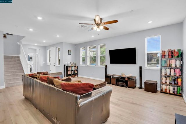 1879 Orfanos Ranch Dr, Brentwood, CA 94513