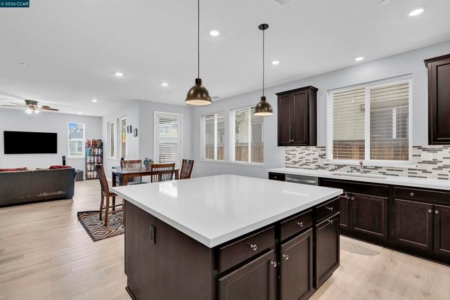 1879 Orfanos Ranch Dr, Brentwood, CA 94513