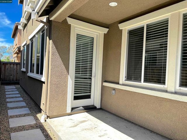 1879 Orfanos Ranch Dr, Brentwood, CA 94513